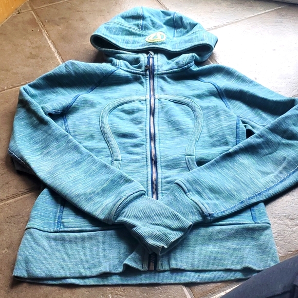 Lululemon Scube Hoodie size 6 - Picture 1 of 8